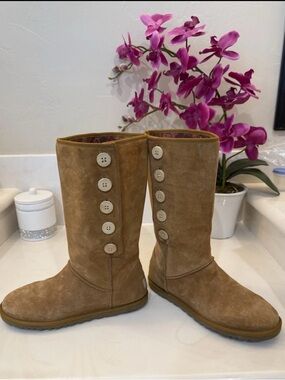 UGG Australia Lo Pro Button Leather Sheepskin Boots Brown Women's US 8 EU 39